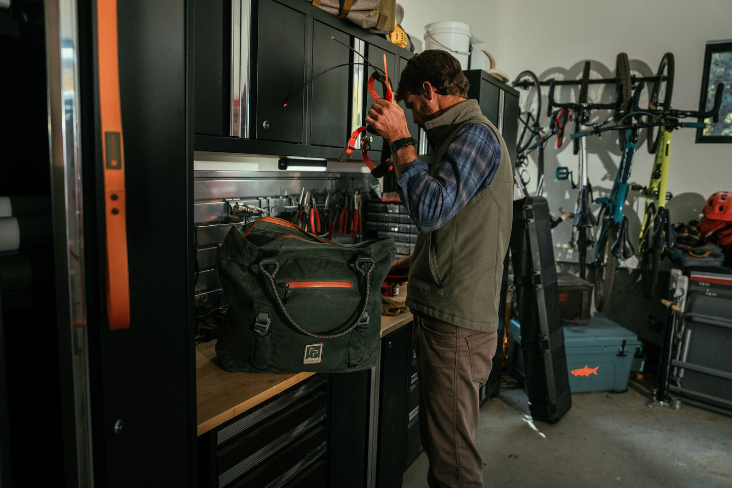horse thief tote in garage